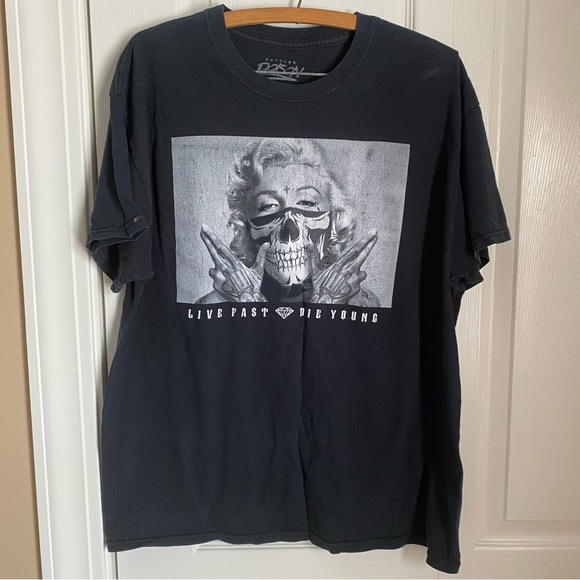Y2K Marilyn Monroe Distressed Black Graphic Tee L Grunge Goth Halloween Skulls - Picture 1 of 8